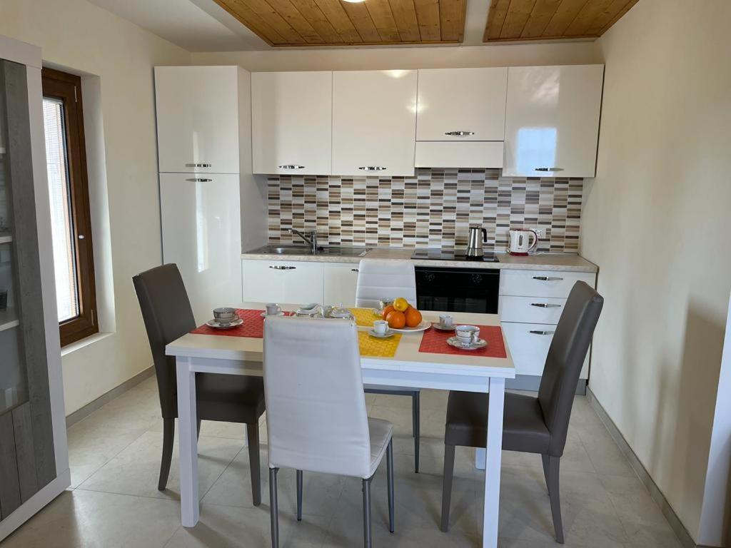 Perla Top Floor Apartment Sirmione Eksteriør bilde