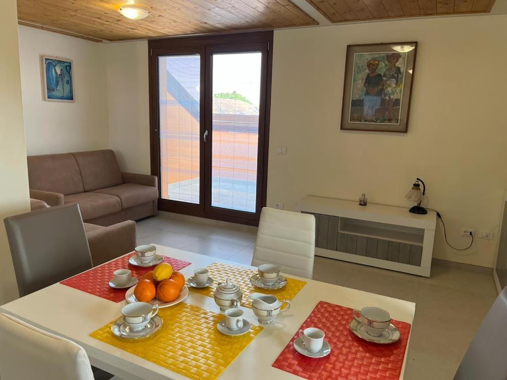 Perla Top Floor Apartment Sirmione Eksteriør bilde