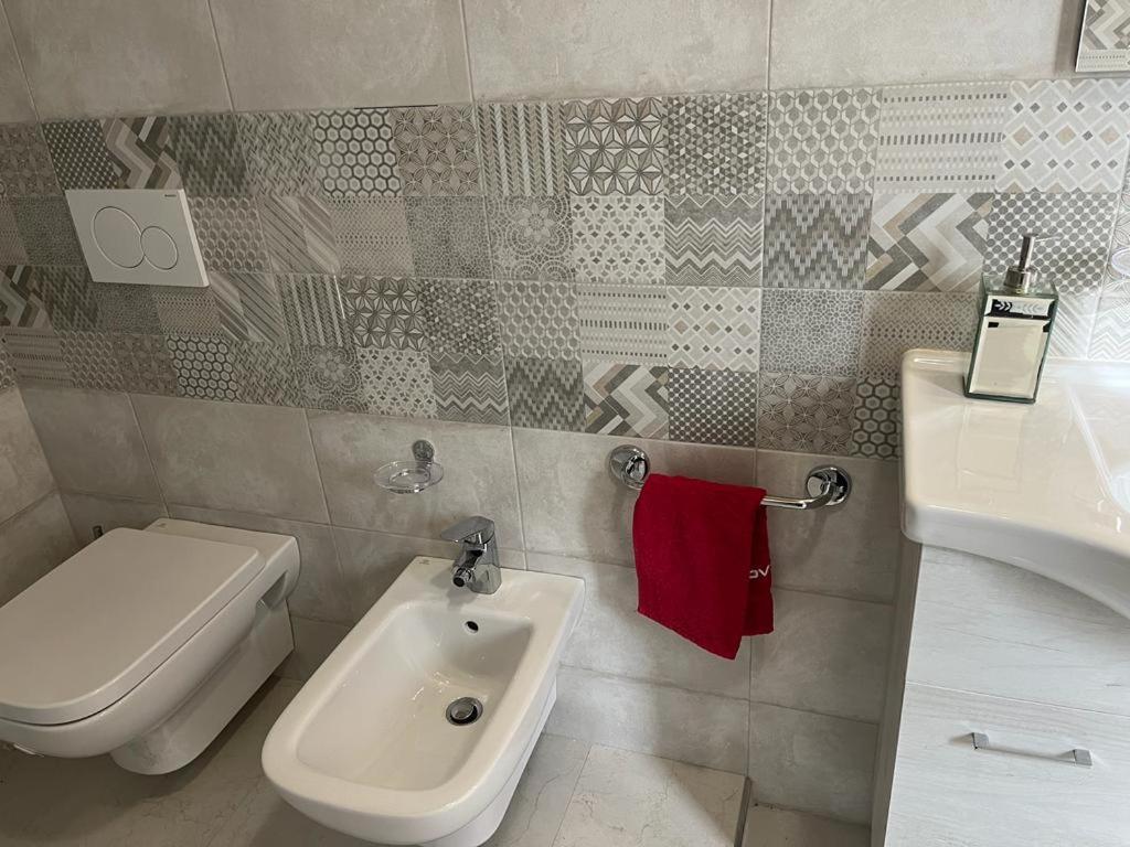Perla Top Floor Apartment Sirmione Eksteriør bilde